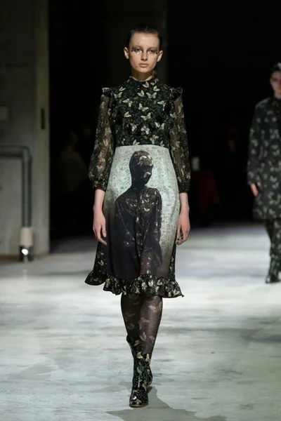 Look 46